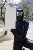 巻物を広げる女忍者 の画像素材 写真素材ならイメージナビ