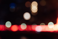 夜の玉ボケ 車のフロントガラス越しの雨の日の眺め の画像素材 写真素材ならイメージナビ